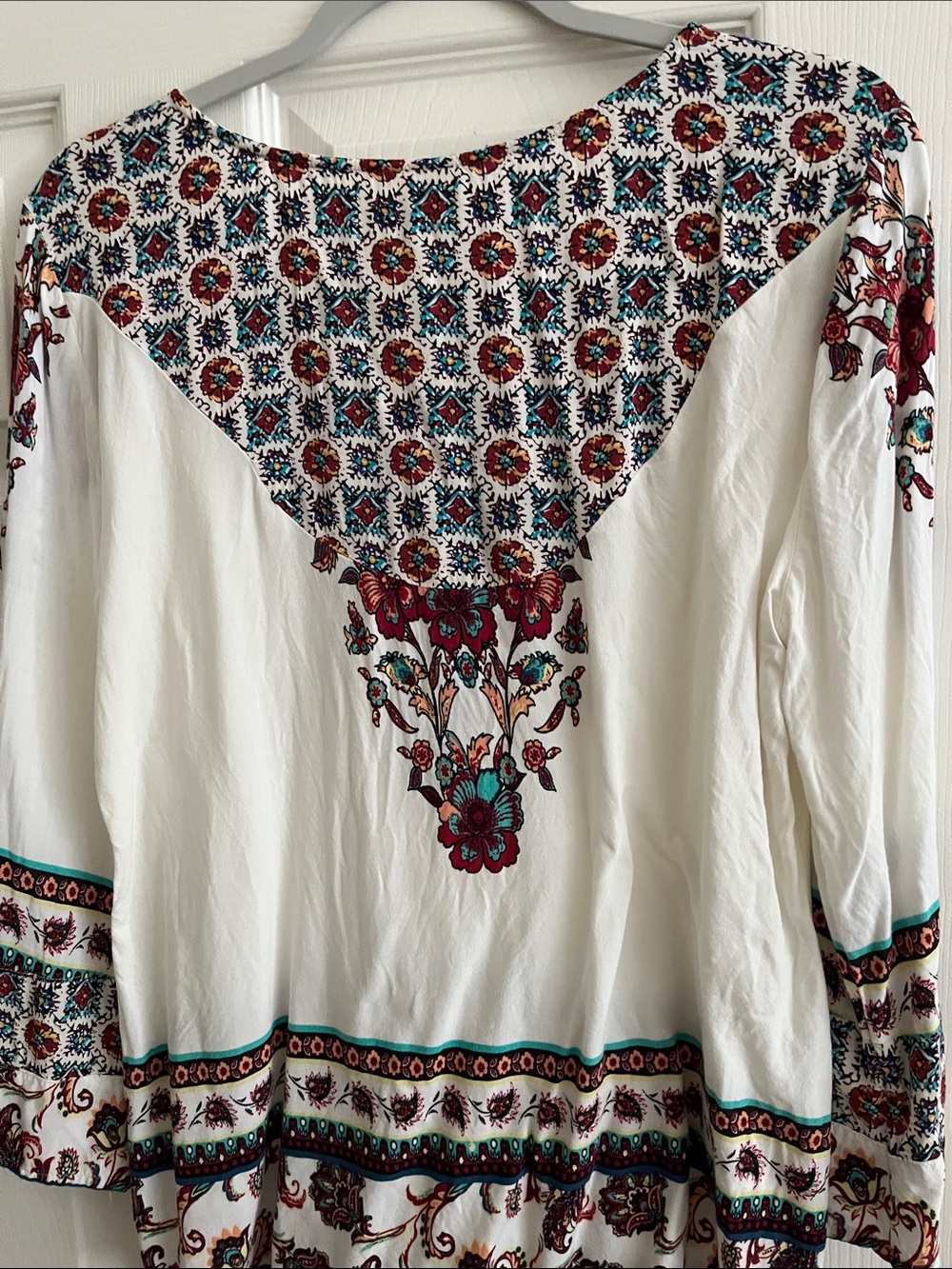 fig and flower White Tunic with Teal & Burgundy Floral Embroidery - Picture 5 of 5
